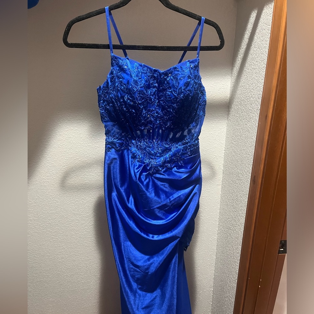 Amelia Couture Prom Dress Womens size 6